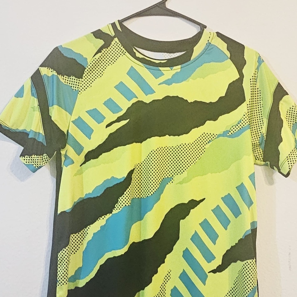 Athletic Works Kids Short Sleeve Tee - Lime and Teal Camo